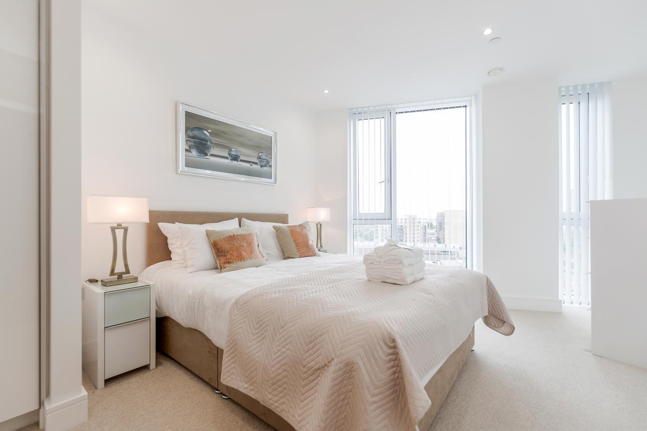 Luxury Stratford Apartment London Bagian luar foto