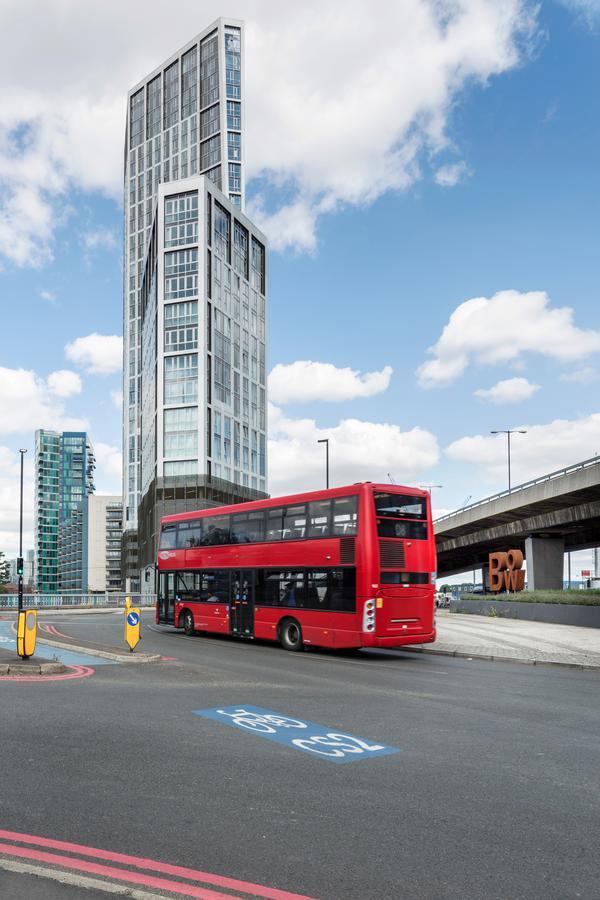 Luxury Stratford Apartment London Bagian luar foto