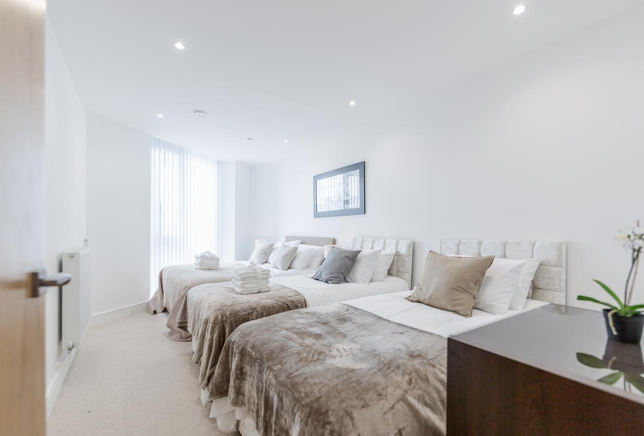 Luxury Stratford Apartment London Bagian luar foto