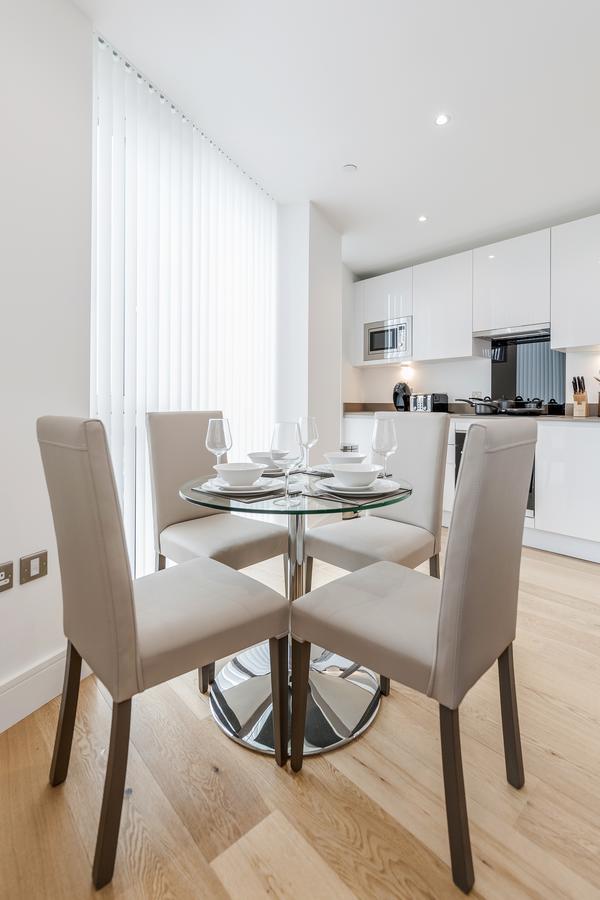 Luxury Stratford Apartment London Bagian luar foto